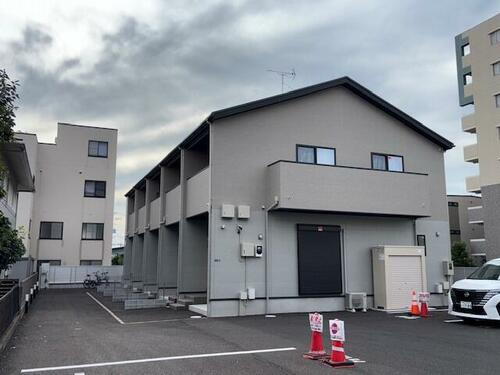 埼玉県鴻巣市栄町 テラスハウス