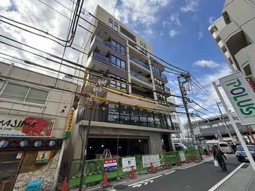 東京都足立区竹の塚６丁目  8階建