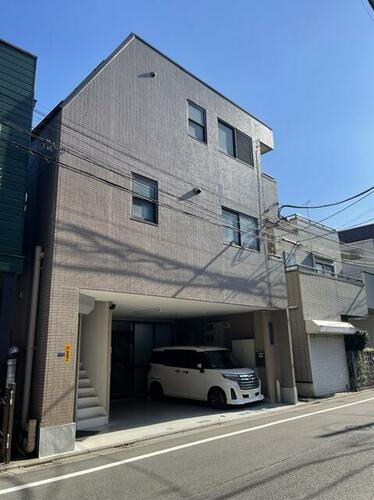 東京都板橋区常盤台４丁目 築29年8ヶ月 地上3階地下1階建