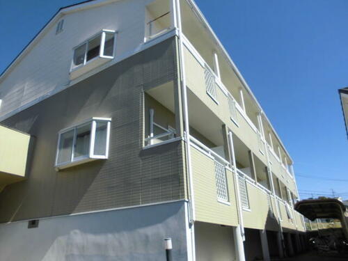 愛知県春日井市白山町２丁目 2階建 築32年8ヶ月