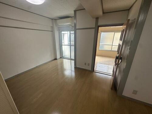 東京都新宿区四谷４丁目 5階建 築57年1ヶ月