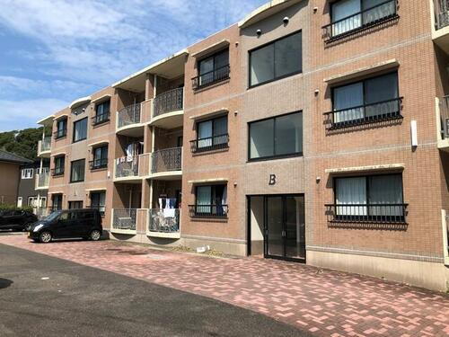 長崎県平戸市大久保町 3階建 築25年10ヶ月