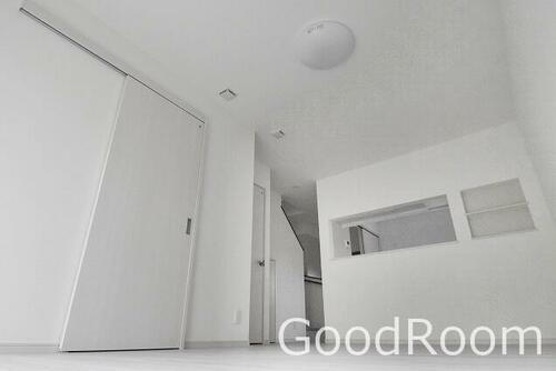 徳島県小松島市前原町字東 テラスハウス