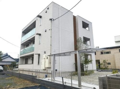 愛知県豊橋市花田町字斉藤 3階建 