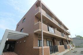 香川県高松市新田町甲 賃貸マンション