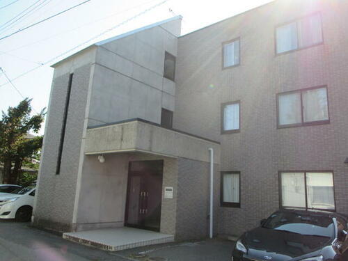 岩手県盛岡市北夕顔瀬町 3階建 築30年5ヶ月