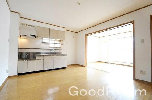 徳島県小松島市小松島町字元根井 賃貸アパート