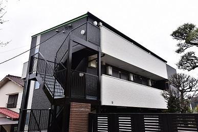 神奈川県横浜市南区庚台 築9年10ヶ月 3階建