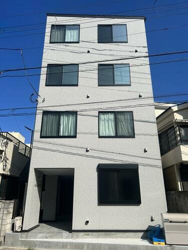 東京都足立区千住宮元町 築2年7ヶ月 4階建