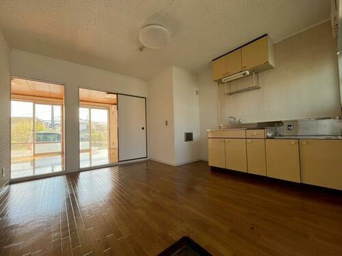 東京都八王子市楢原町 築37年11ヶ月 2階建