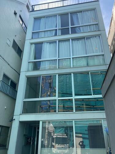 東京都新宿区四谷４丁目 地上4階地下1階建 築52年3ヶ月