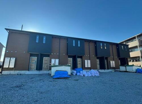 徳島県阿南市那賀川町中島 2階建 