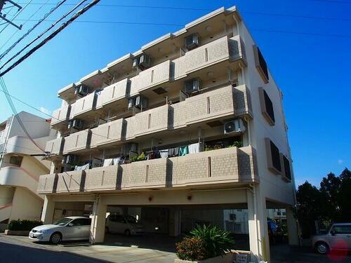 沖縄県那覇市小禄５丁目 4階建 築21年8ヶ月
