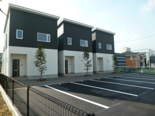 愛媛県新居浜市徳常町 2階建 築8年12ヶ月