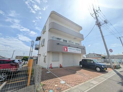 埼玉県熊谷市新堀 3階建 築15年1ヶ月