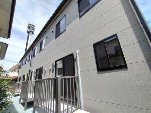 宮城県仙台市若林区南小泉４丁目 2階建 