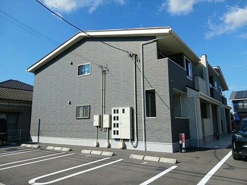 愛媛県松山市東方町 賃貸アパート