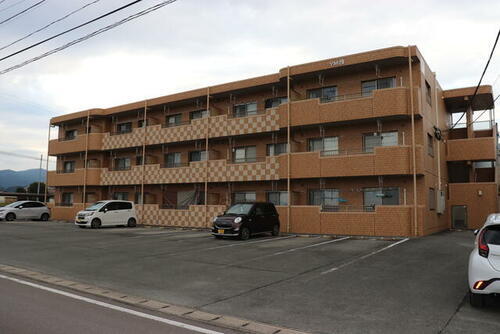 佐賀県小城市三日月町久米 3階建 築12年11ヶ月