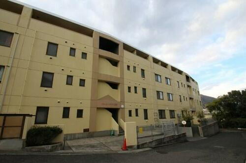 広島県広島市安佐北区口田２丁目 築31年9ヶ月 4階建