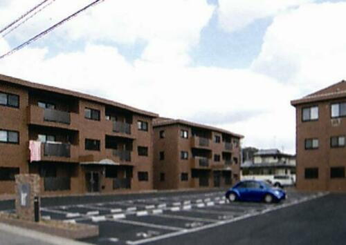 愛媛県松山市北久米町 3階建 築17年9ヶ月