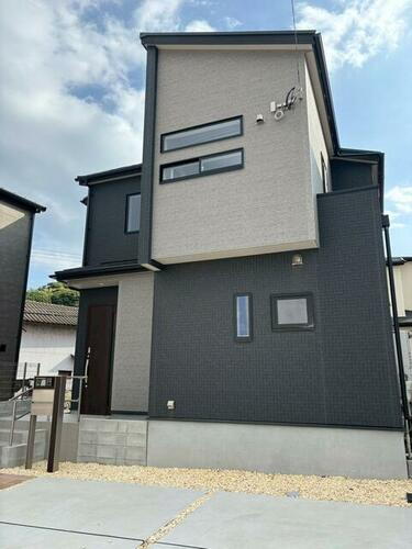 福岡県北九州市八幡東区清田１丁目 2階建 