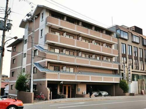 プレサンス二条城前