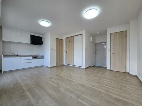 高知県高知市はりまや町３丁目 築42年6ヶ月 3階建