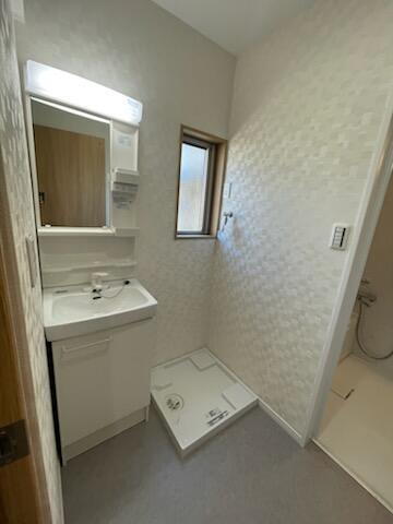 神奈川県横浜市青葉区千草台 2階建 築50年1ヶ月