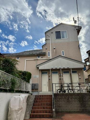 東京都世田谷区経堂５丁目 築6年4ヶ月 3階建