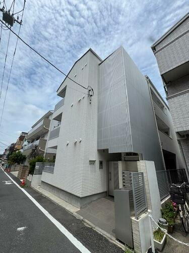 神奈川県川崎市中原区木月大町 築6年1ヶ月 3階建