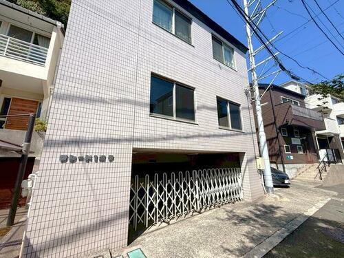 神奈川県逗子市山の根１丁目 地上2階地下1階建 築35年4ヶ月