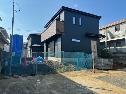 千葉県船橋市松が丘４丁目 2階建 