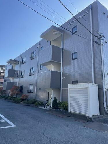 茨城県かすみがうら市稲吉２丁目 築30年10ヶ月 3階建