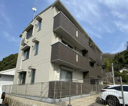 ヴェールビレッジ三戸