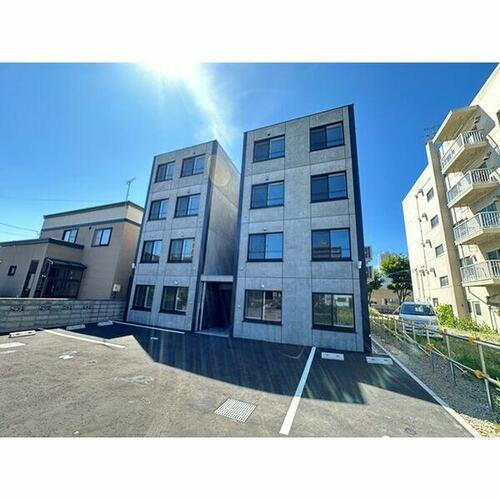 北海道札幌市東区北十二条東２丁目 築1年7ヶ月 4階建