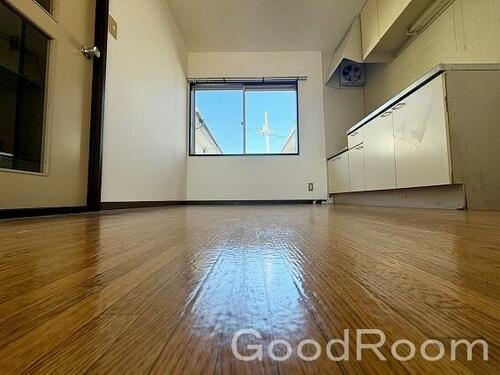 徳島県徳島市新浜本町３丁目 築33年6ヶ月 2階建