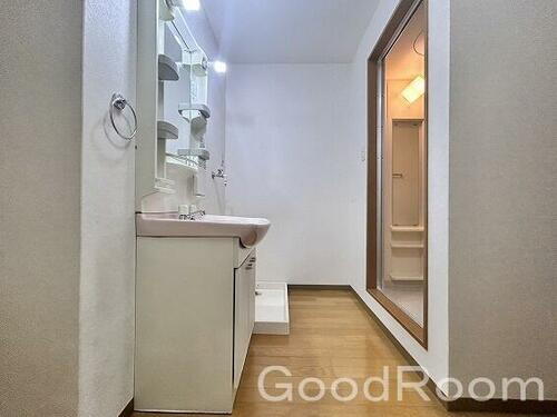 徳島県徳島市沖浜町明治開 築24年6ヶ月 3階建