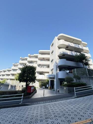 神奈川県横浜市金沢区六浦東１丁目 賃貸マンション