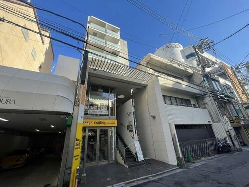 広島県広島市中区本通 8階建 築19年11ヶ月