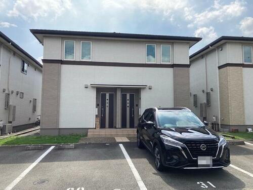 熊本県熊本市東区花立２丁目 築8年10ヶ月 2階建