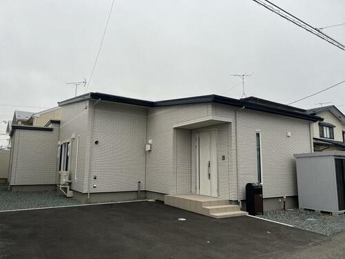 岩手県盛岡市東見前９地割 平屋建て 築2年2ヶ月