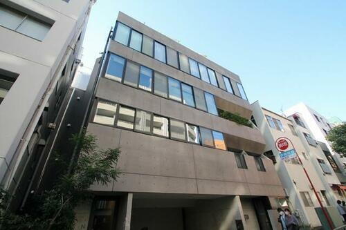 東京都新宿区内藤町 築9年1ヶ月 4階建