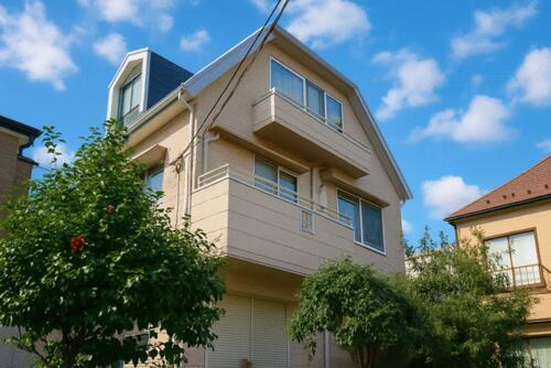 東京都豊島区西池袋２丁目 築31年9ヶ月 3階建