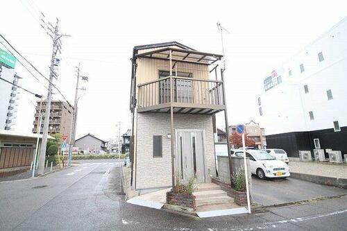 愛知県名古屋市西区則武新町１丁目 賃貸一戸建て