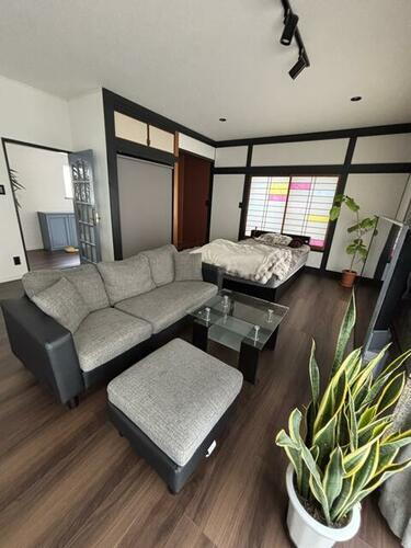 古川北１丁目２５－３１貸家