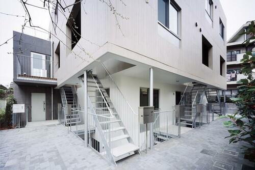 東京都新宿区払方町 賃貸マンション