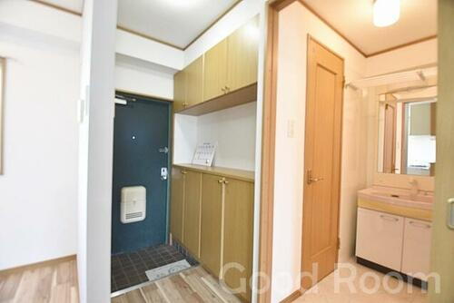 徳島県小松島市神田瀬町 賃貸マンション