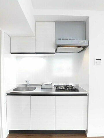 東京都荒川区西日暮里２丁目 築5年10ヶ月 3階建