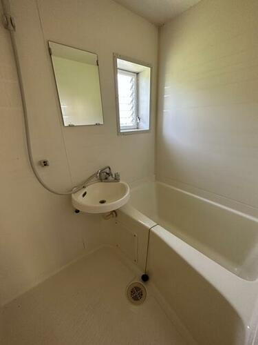 神奈川県横浜市保土ケ谷区権太坂１丁目 築32年8ヶ月 2階建