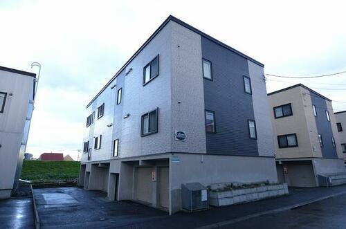 北海道札幌市白石区北郷三条１０丁目 賃貸アパート